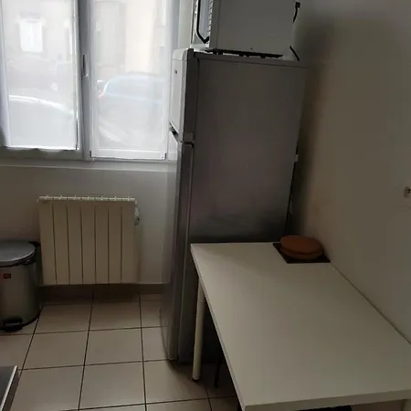 Paris - Proche Centre - Rdc * Ρενς